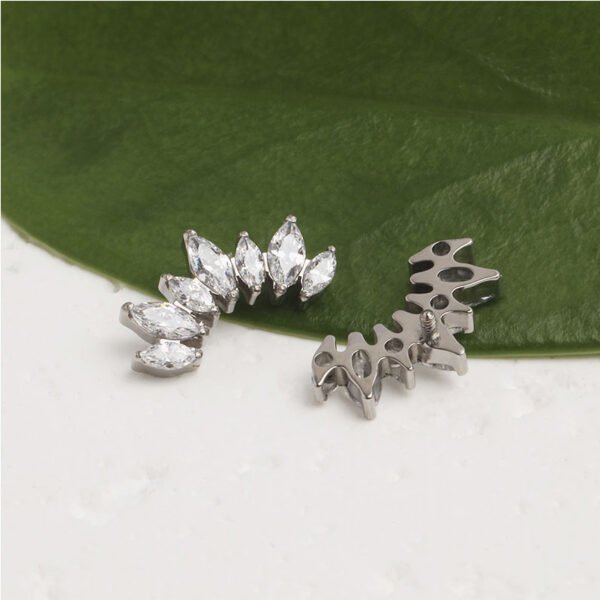 1 Pair Of Women's Earrings, 16 Gauge Implant Grade Titanium Internally Threaded Labret With Marquise And Round CZ Fan Top,Geometric Glow Earrings, Crystal Clusters Blooming